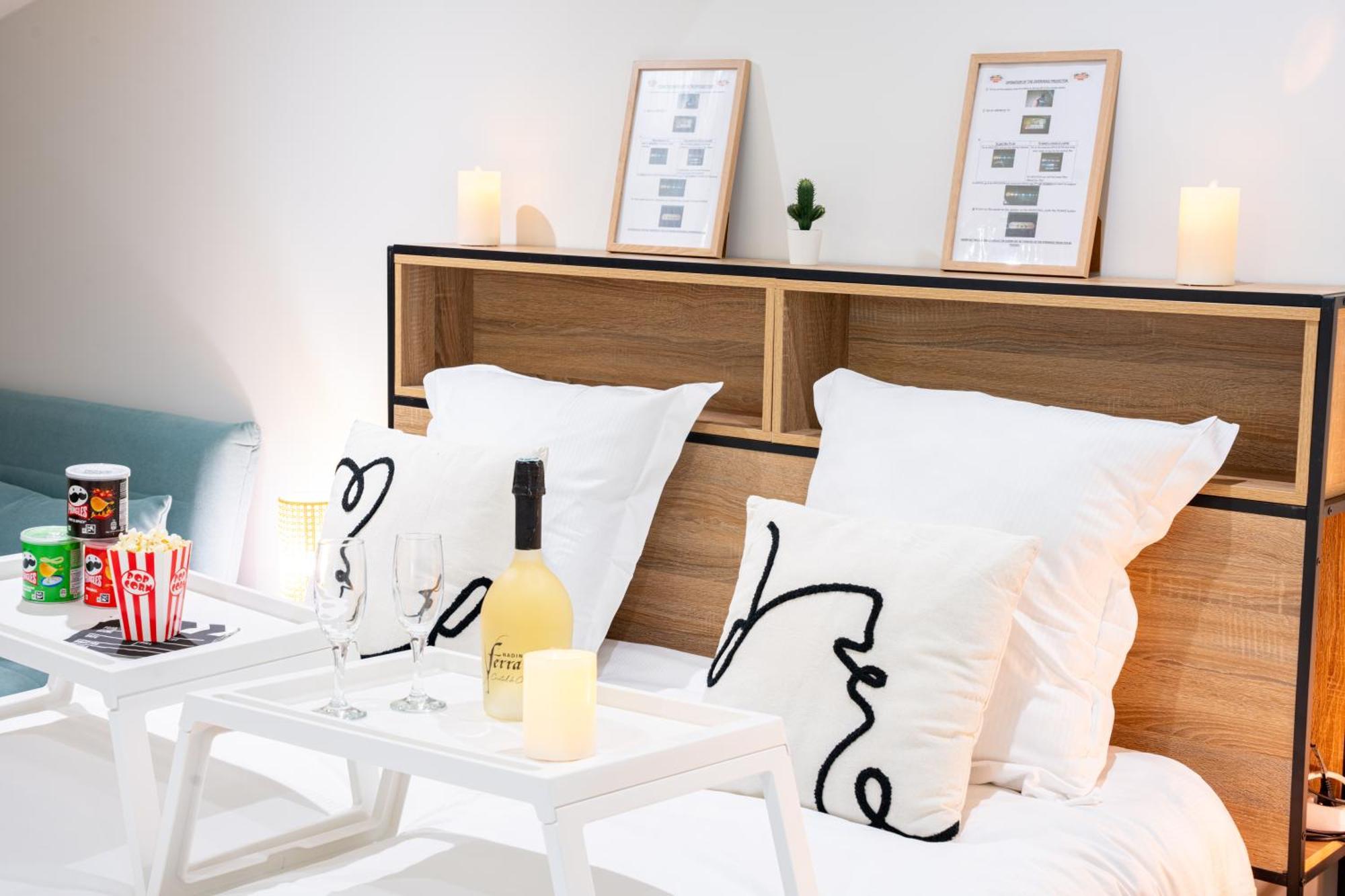 Food And Chill - Deux Appartements Hypercentre - 1 Theme Cinema - By Primo C0Nciergerie Турню Екстер'єр фото